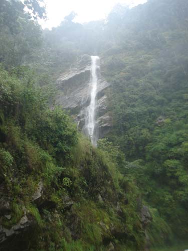 Changey waterfall in Pelling